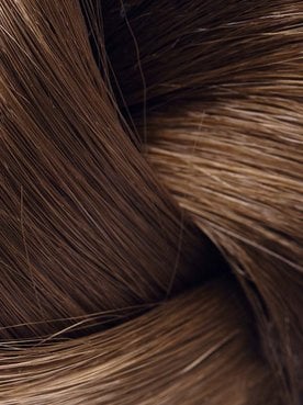 Nahaufnahme glänzender brauner Haare
