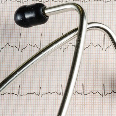 Stetoskop und EKG