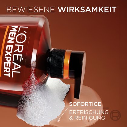 Weißer Schaum unter dem Pumpspender einer Barber Club 1L Flasche.