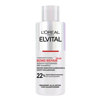 Freigestellte Produktabbildung der Vorderseite des „L'Oréal Paris Elvital Bond Repair Keratin-Festigenden Pre-Shampoos“ (200 ml) vor weißem Hintergrund. Zu sehen ist die weiße Flasche mit silbrig-holografischem Etikett, weißem Klappdeckel und der Wirkstoffangabe „22% Bond Repair-Komplex mit Aminosäuren“.