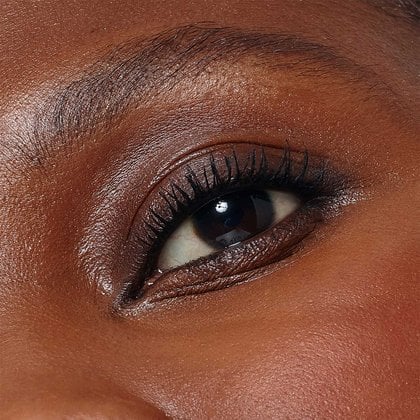 False Lash Telescopic Gold Mascara Detailaufnahme