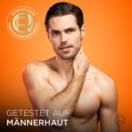Porträt eines Mannes vor orangefarbenem Hintergrund mit dem kreisförmigen dermatologischen Siegel.