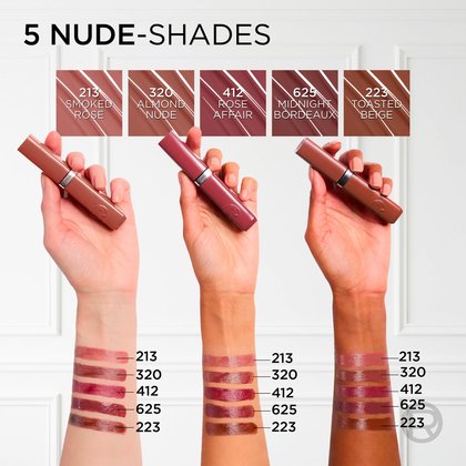 Drei Arme mit unterschiedlichen Hauttönen präsentieren Swatches der "5 NUDE-SHADES" untereinander am Unterarm. Jede Hand hält einen Lippenstift. Oben zeigen fünf quadratische Farbfelder die genauen Farbnamen und Nummern: "213 SMOKED ROSE", "320 ALMOND NUDE", "412 ROSE AFFAIR", "625 MIDNIGHT BORDEAUX" und "223 TOASTED BEIGE".