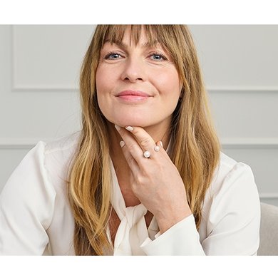 Ein Frau Natalie Brigitte-Leserin