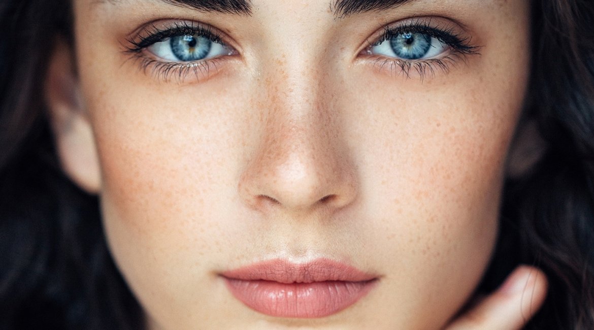 So Schminken Sie Blaue Augen Richtig L Oreal Paris